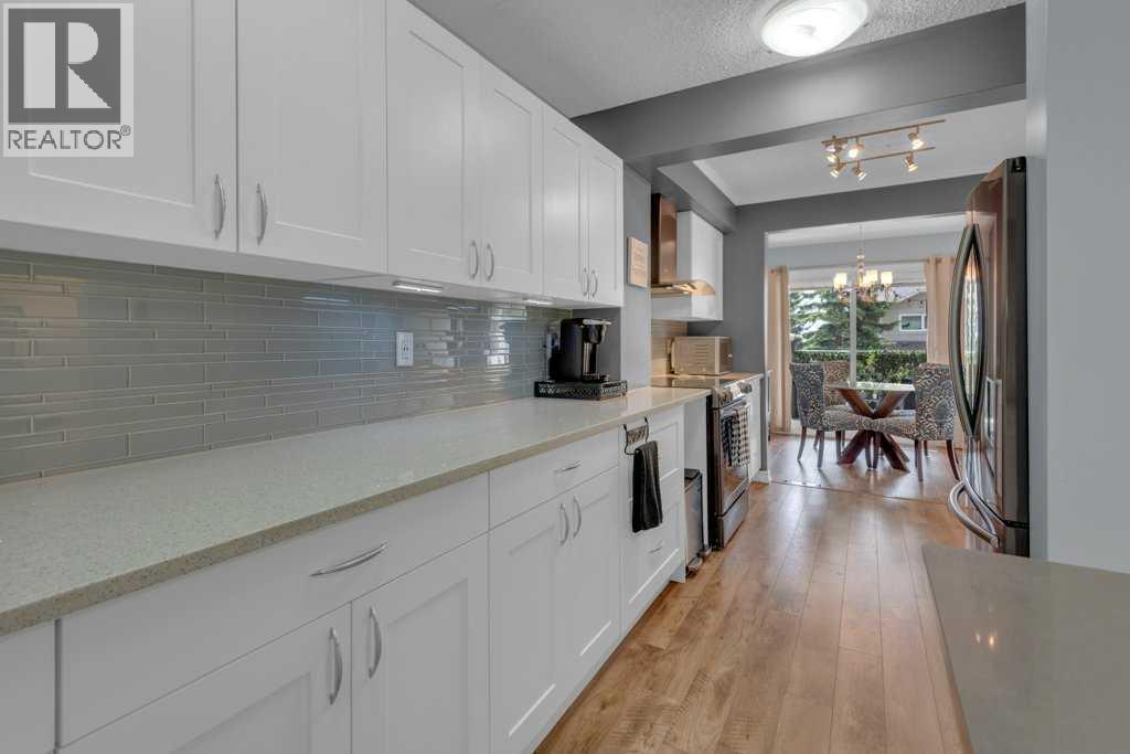 11 Stradwick Place SW, Calgary, Alberta  T3H 1T3 - Photo 12 - A2319155