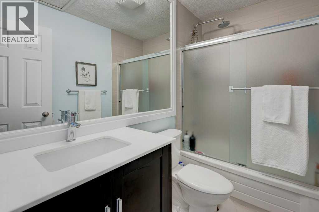 11 Stradwick Place SW, Calgary, Alberta  T3H 1T3 - Photo 23 - A2319155