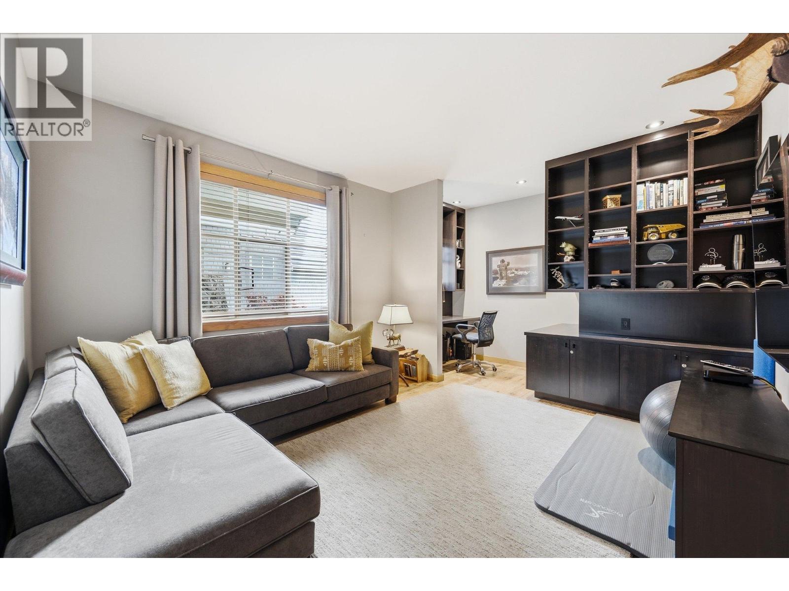 8323 Glen Abbey Lane, Whistler, British Columbia V8E 1J7 - Photo 11 - R3138139