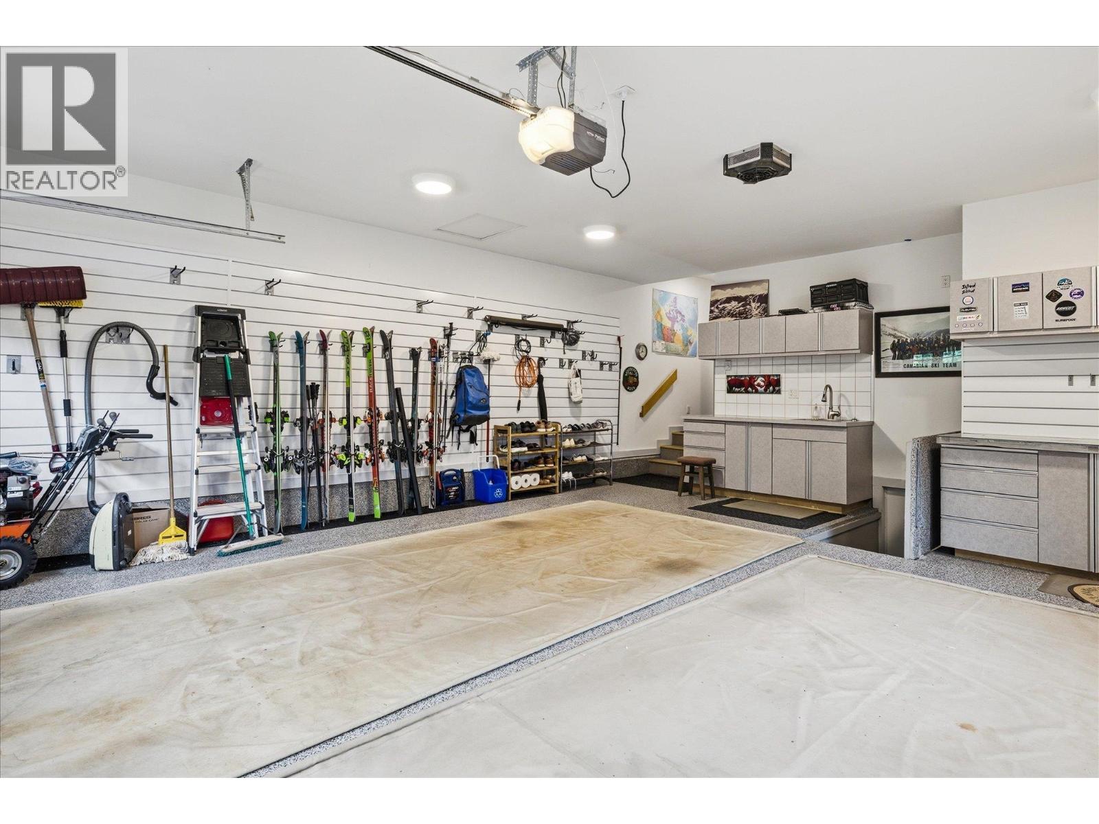 8323 Glen Abbey Lane, Whistler, British Columbia V8E 1J7 - Photo 13 - R3138139
