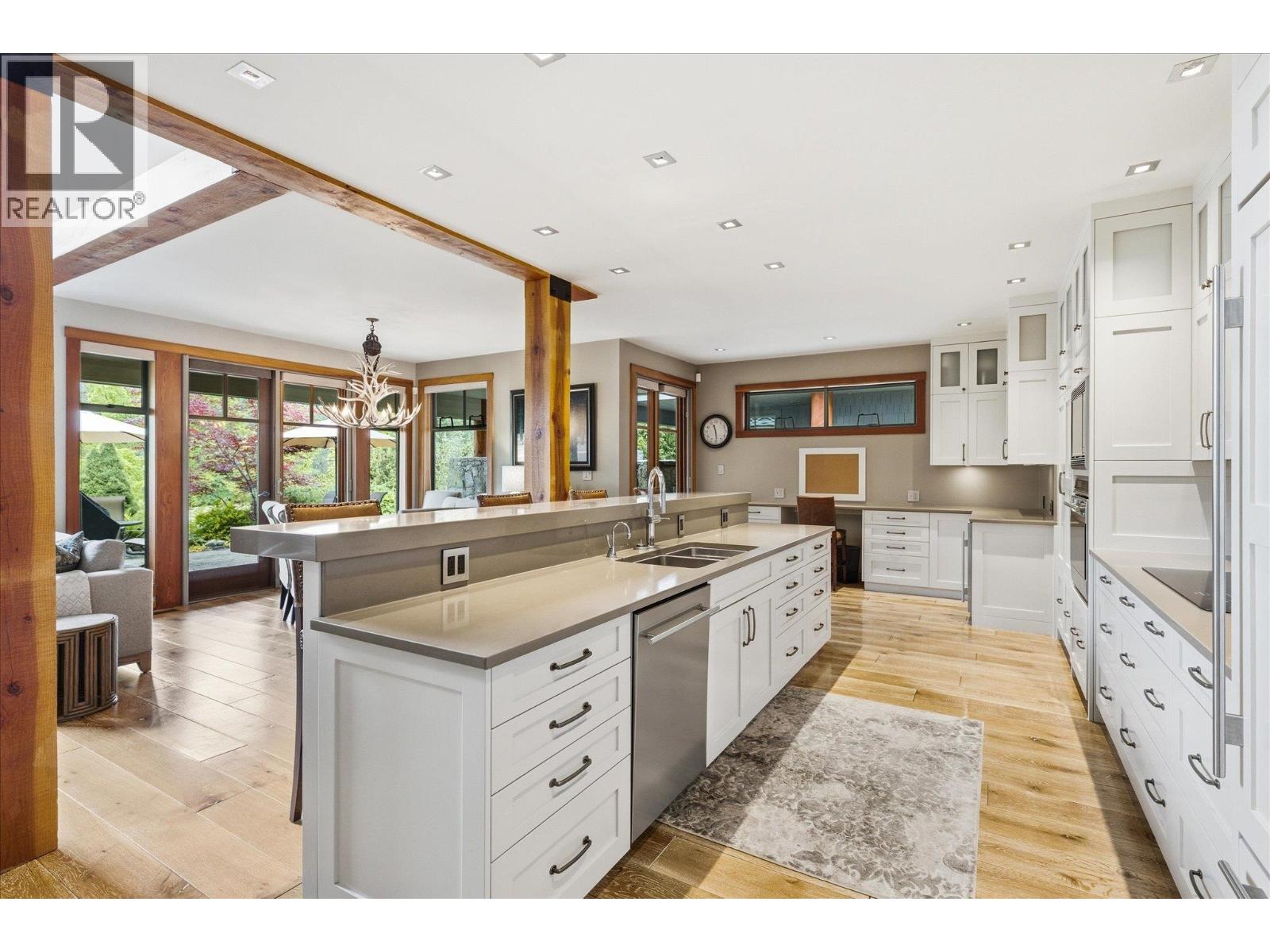 8323 Glen Abbey Lane, Whistler, British Columbia V8E 1J7 - Photo 7 - R3138139