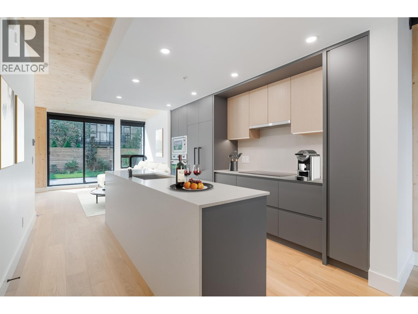 119 310 SALTER STREET, New Westminster, British Columbia