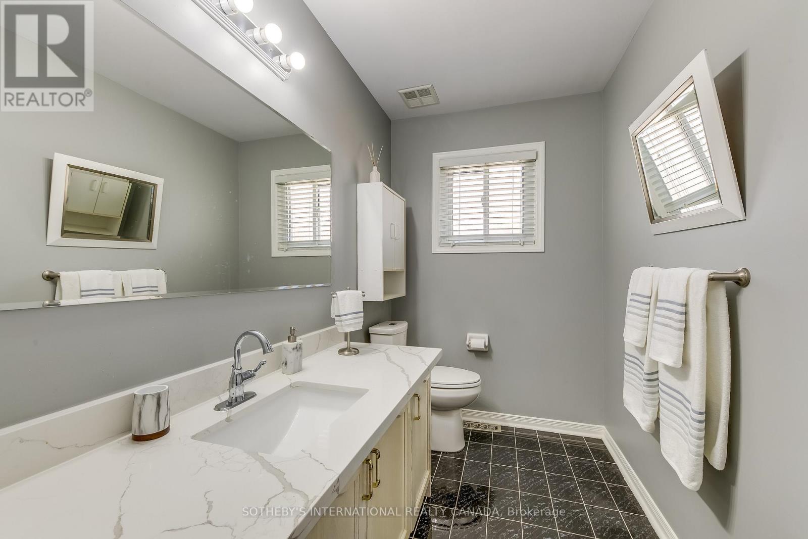 2294 Dale Ridge Drive, Oakville, Ontario L6M 3L5 - Photo 35 - W13469120