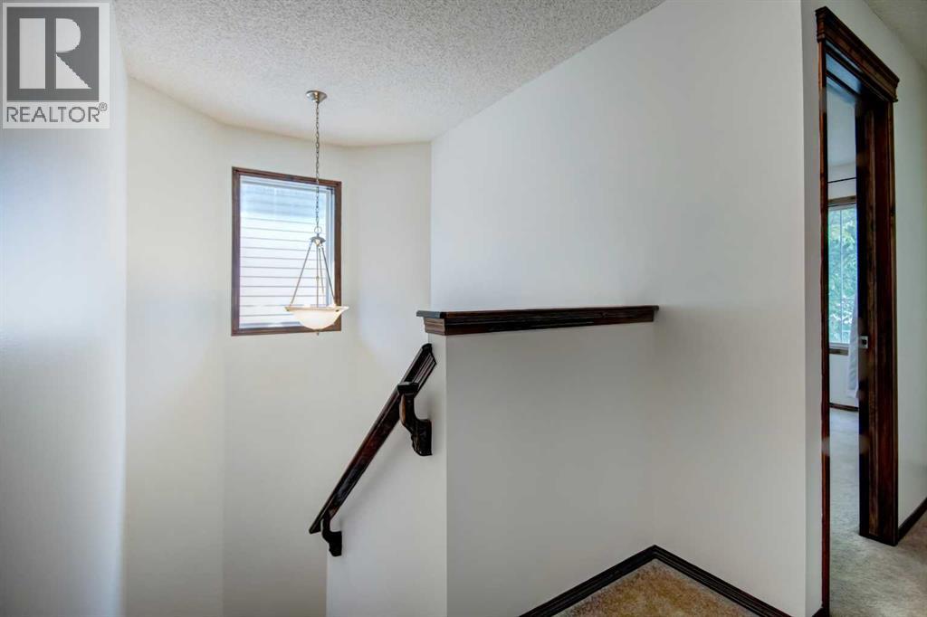 63 Elgin Drive Se, Calgary, Alberta  T2Z 4A8 - Photo 15 - A2322889