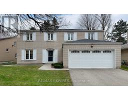 187 CASSANDRA BOULEVARD, Toronto, Ontario