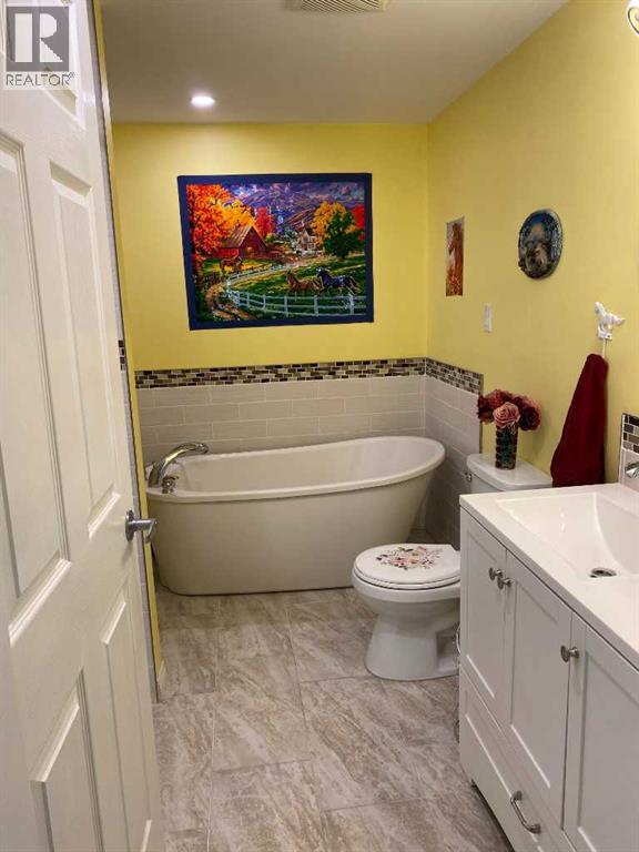 30 Pinewoods Drive, Rural Clearwater County, Alberta  T4T 2A4 - Photo 15 - A2315153