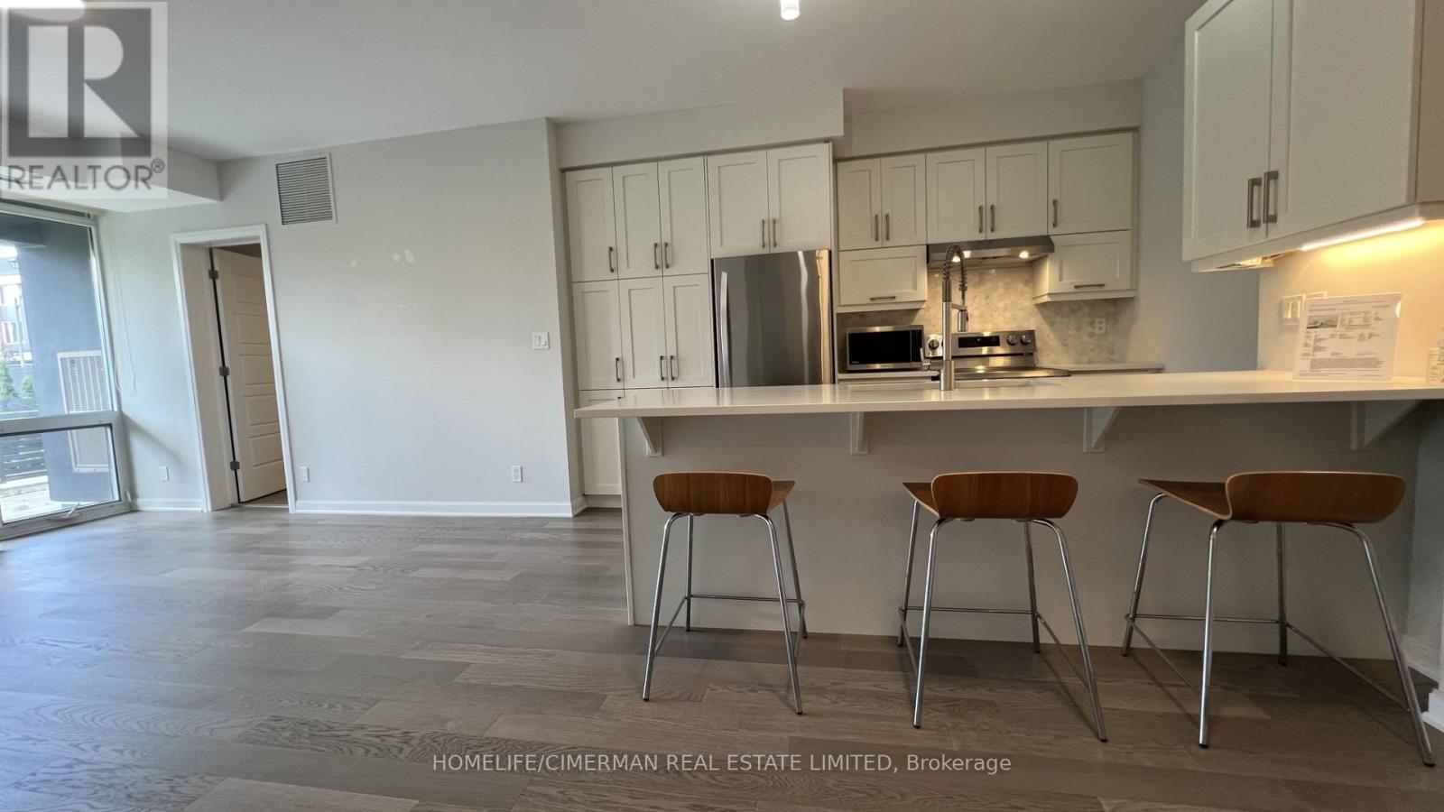 113 - 3028 Creekshore Common, Oakville, Ontario  L5M 5K6 - Photo 3 - W13471538