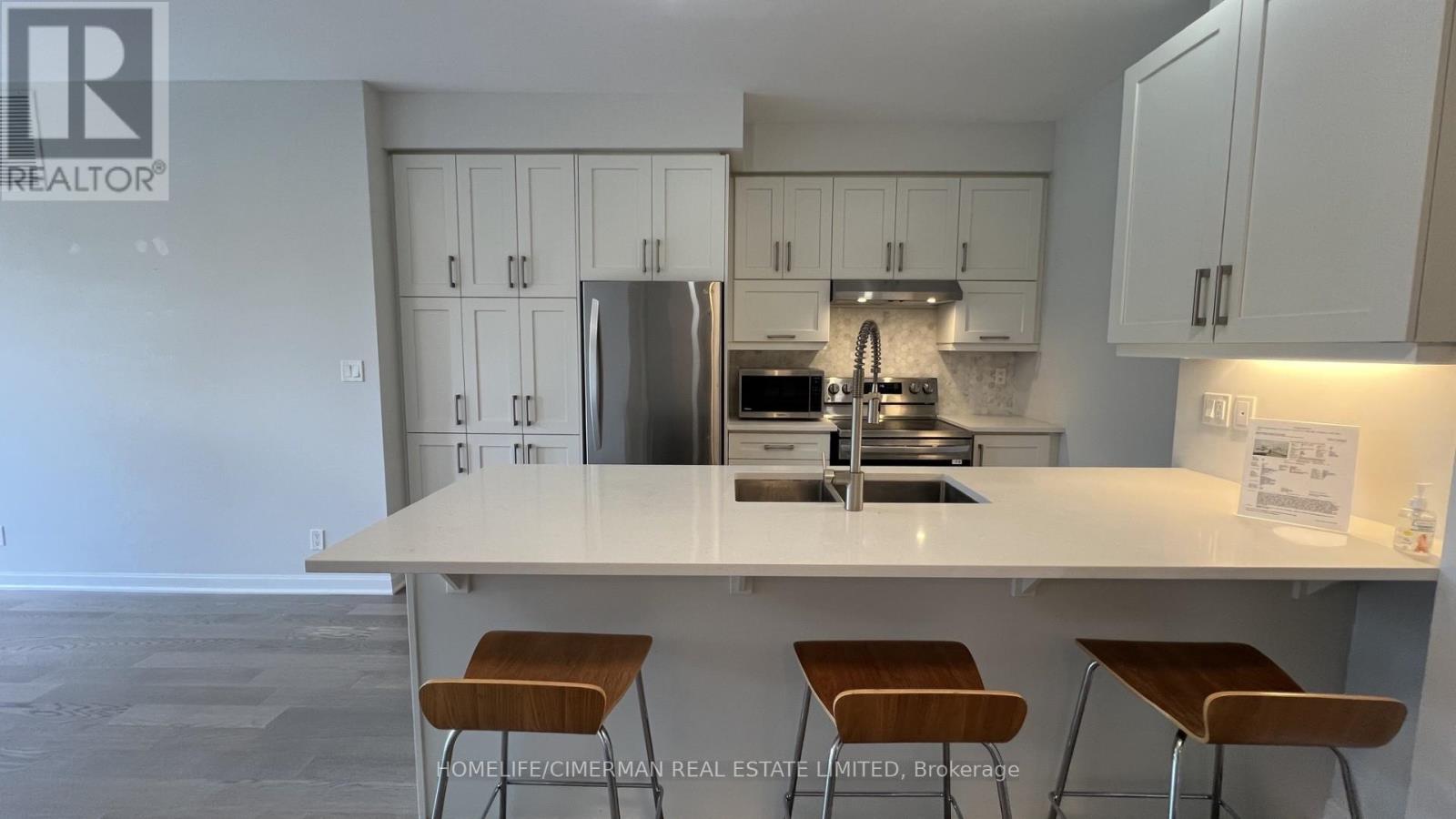 113 - 3028 Creekshore Common, Oakville, Ontario  L5M 5K6 - Photo 4 - W13471538