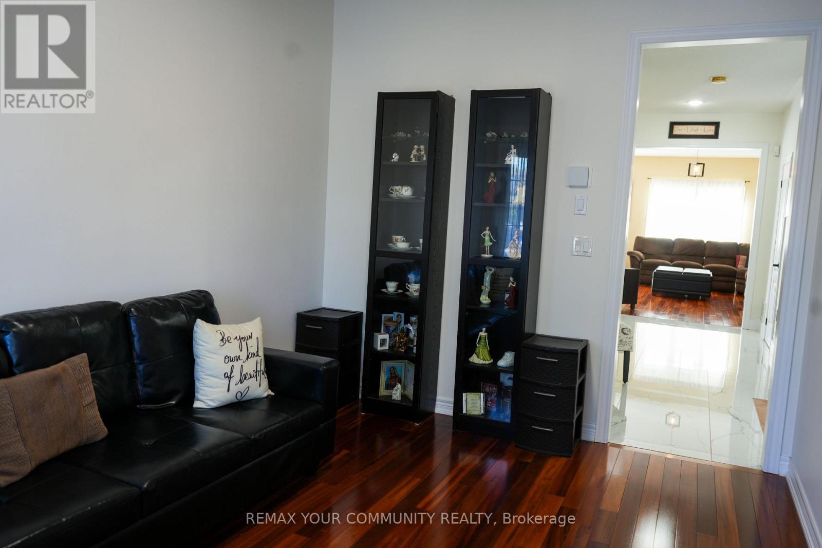 15 Bellefontaine Court, Vaughan, Ontario  L6A 4A7 - Photo 6 - N13441724