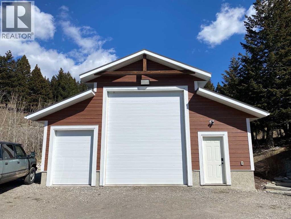 5302 19 Avenue, Coleman, Alberta  T0K 0E0 - Photo 2 - A2300949