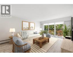 112 211 W 3RD STREET, North Vancouver, British Columbia