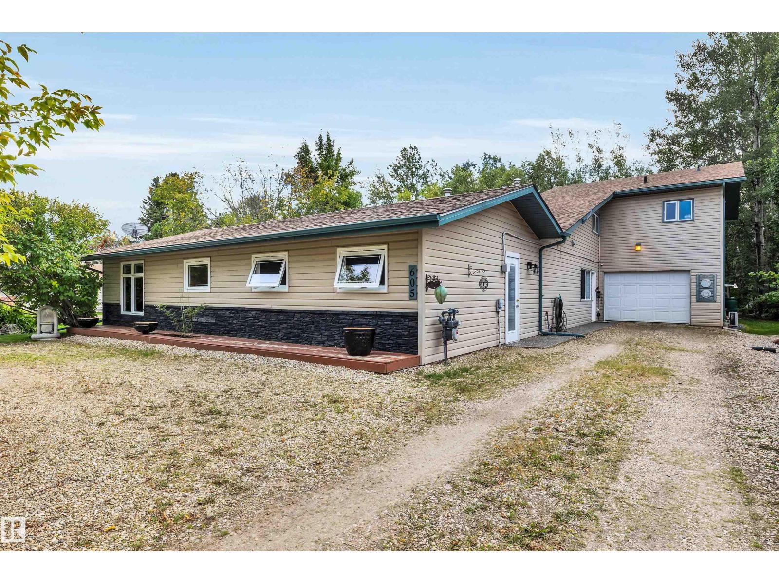 605 6st. Ross Haven, Rural Lac Ste. Anne County, Alberta  T0E 1A0 - Photo 9 - E4475346