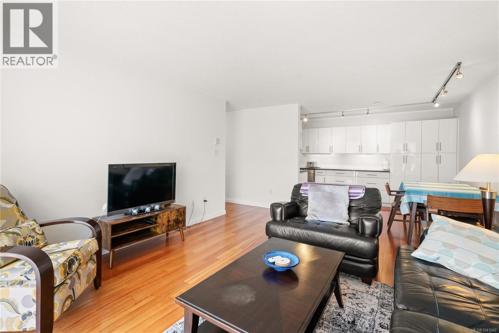 306 1101 Hilda St, Victoria, British Columbia  V8V 4T2 - Photo 8 - 1041042