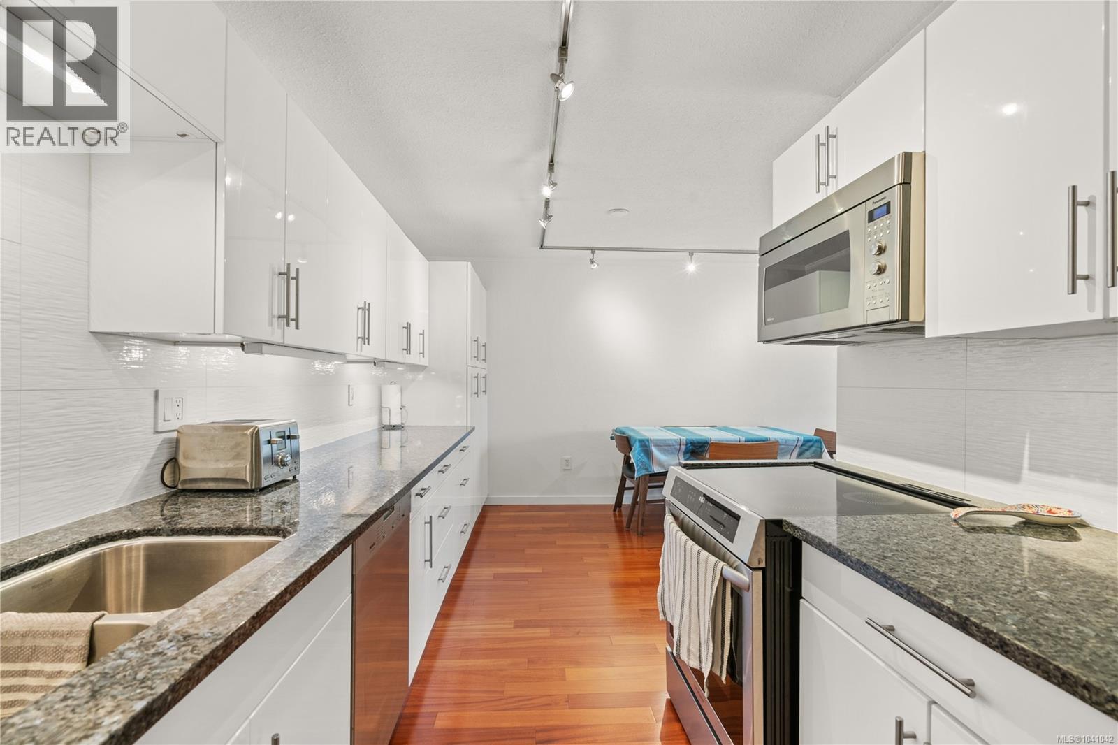 306 1101 Hilda St, Victoria, British Columbia  V8V 4T2 - Photo 15 - 1041042