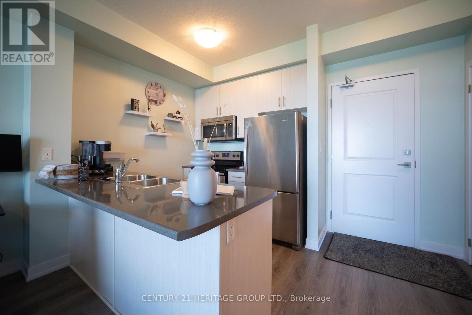 301 - 35 Southshore Crescent, Hamilton, Ontario  L8E 0J2 - Photo 12 - X13471580