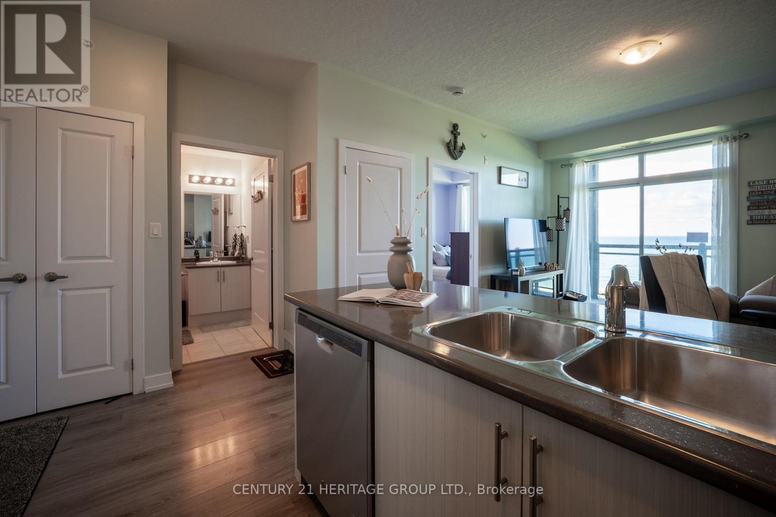 301 - 35 Southshore Crescent, Hamilton, Ontario  L8E 0J2 - Photo 16 - X13471580