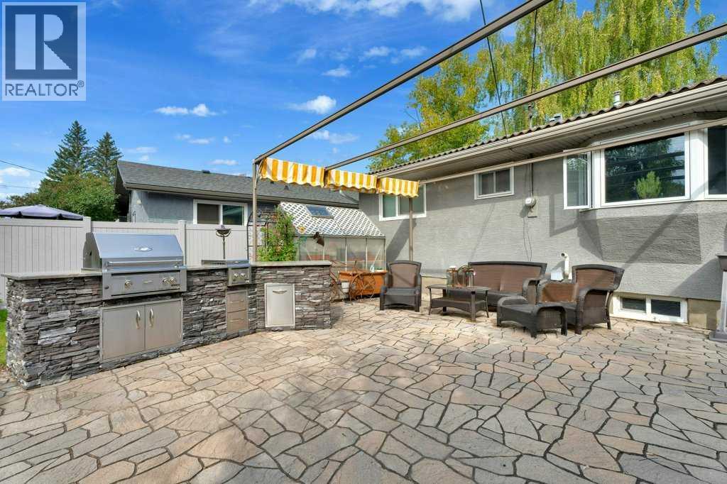 2843 Cedar Ridge Drive SW, Calgary, Alberta  T2W 2B2 - Photo 41 - A2321532