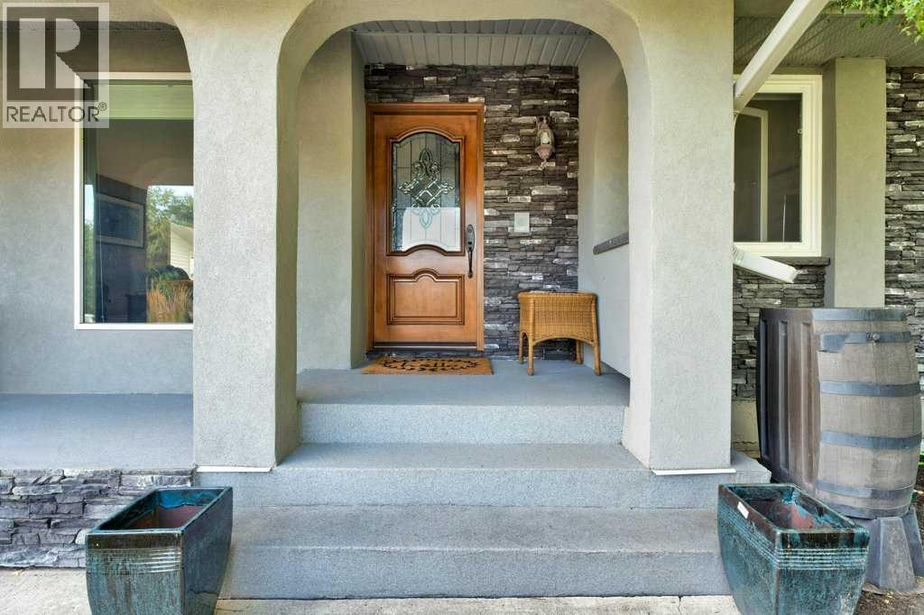 2843 Cedar Ridge Drive SW, Calgary, Alberta  T2W 2B2 - Photo 2 - A2321532