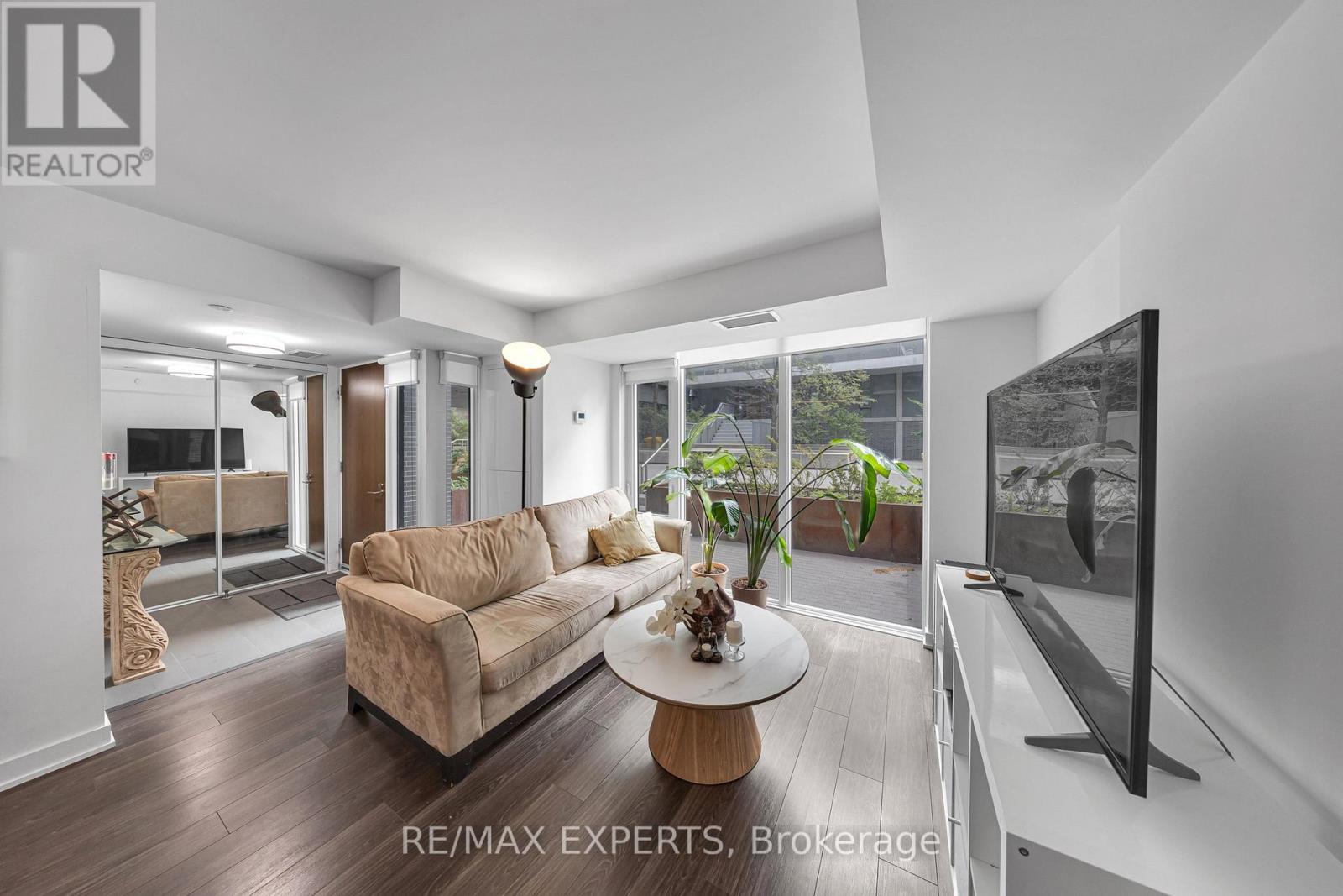 109 - 160 Flemington Road E, Toronto, Ontario  M6A 0A9 - Photo 3 - W13424724