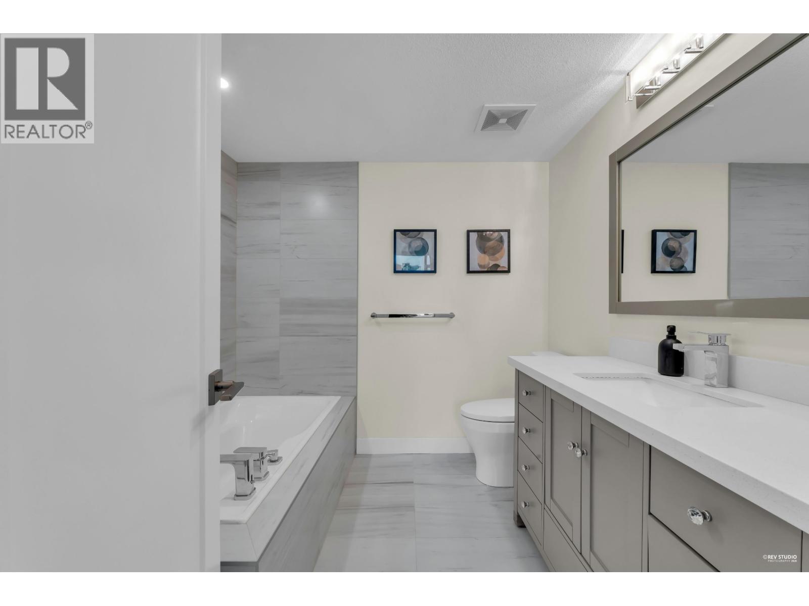 801 140 E 14 Street, North Vancouver, British Columbia V7L 2N3 - Photo 26 - R3130754