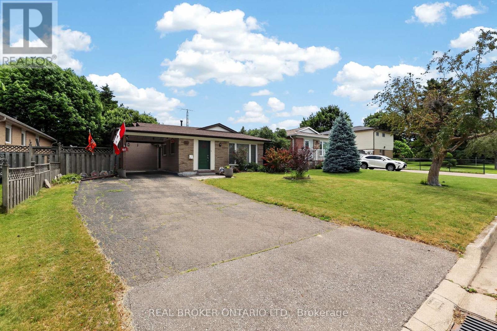 29 Northwood Drive, Brampton, Ontario  L6X 2L3 - Photo 4 - W13471630