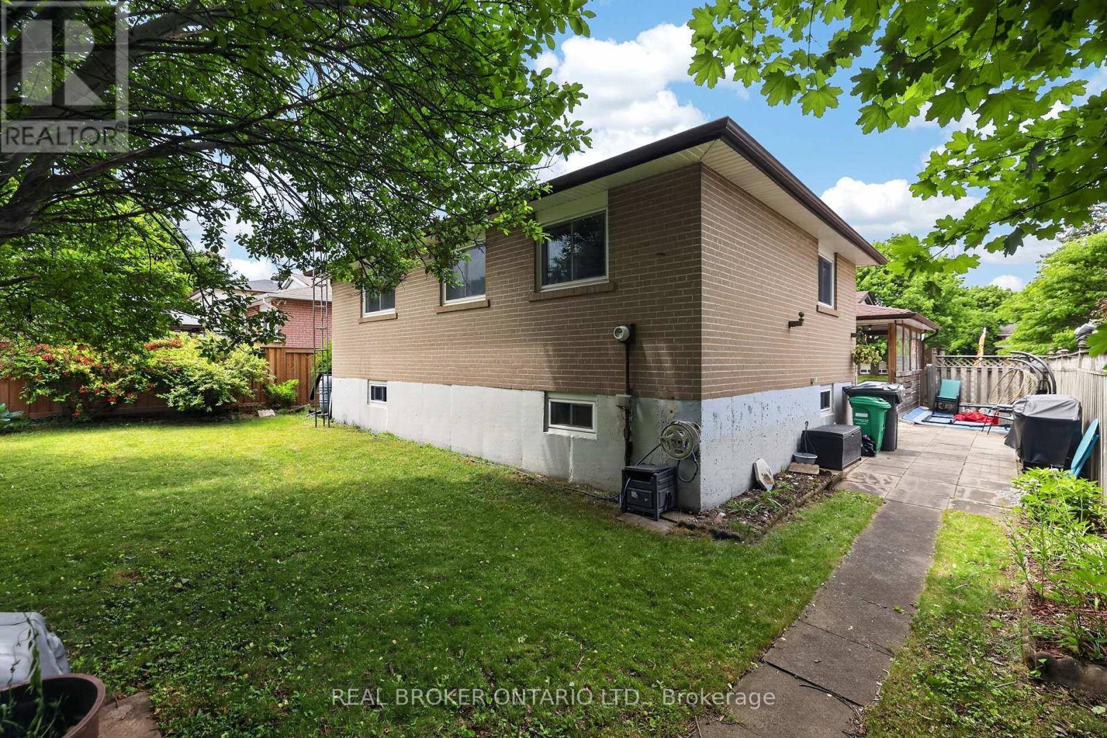 29 Northwood Drive, Brampton, Ontario  L6X 2L3 - Photo 42 - W13471630
