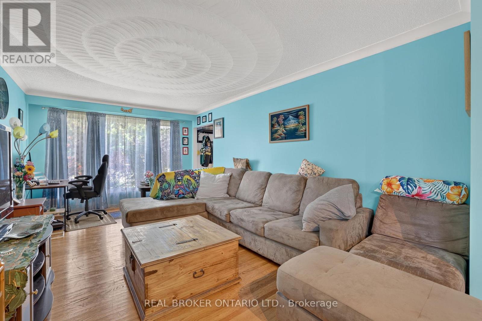 29 Northwood Drive, Brampton, Ontario  L6X 2L3 - Photo 8 - W13471630