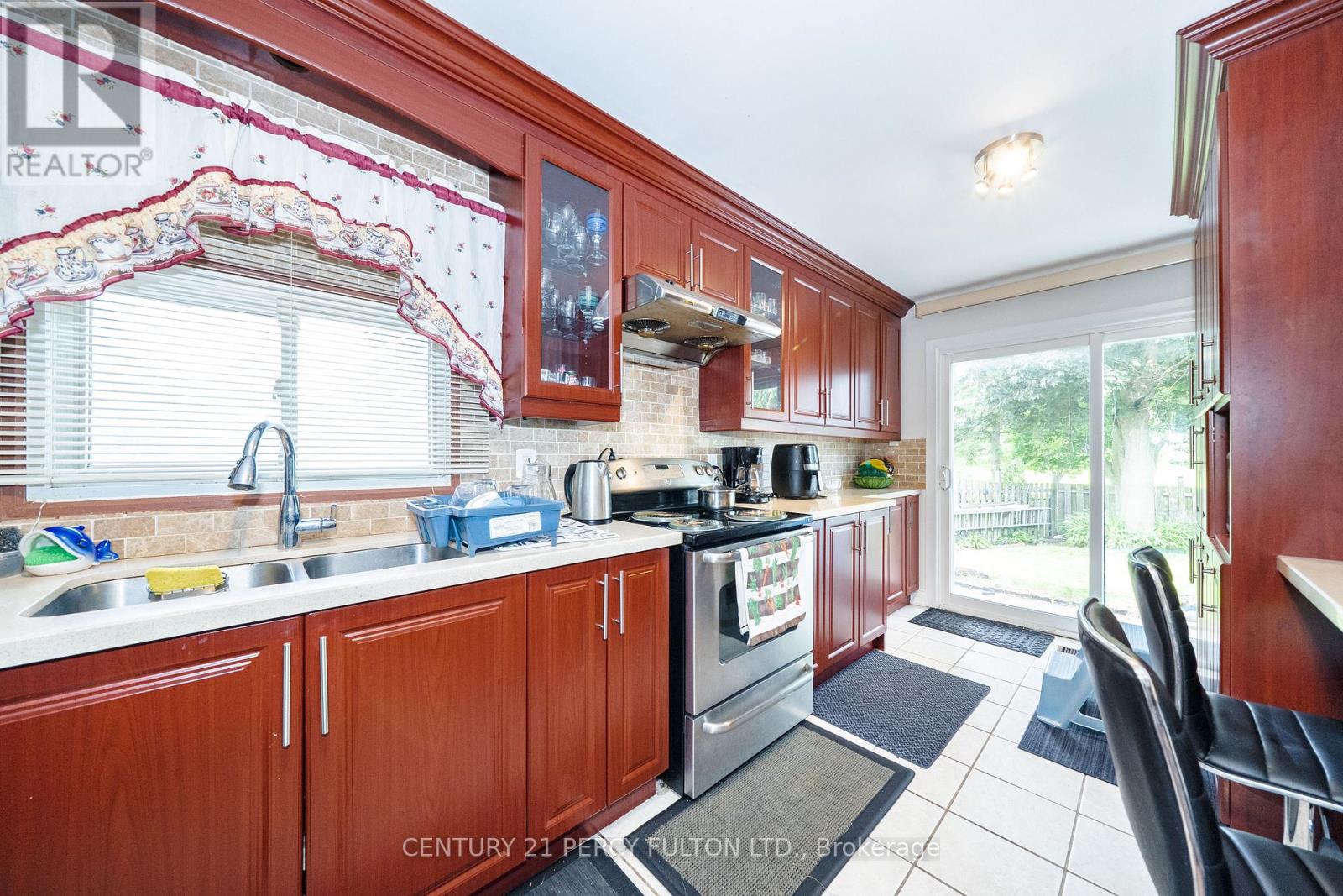 33 Nahanni Terrace, Toronto, Ontario  M1B 1B7 - Photo 14 - E13471644