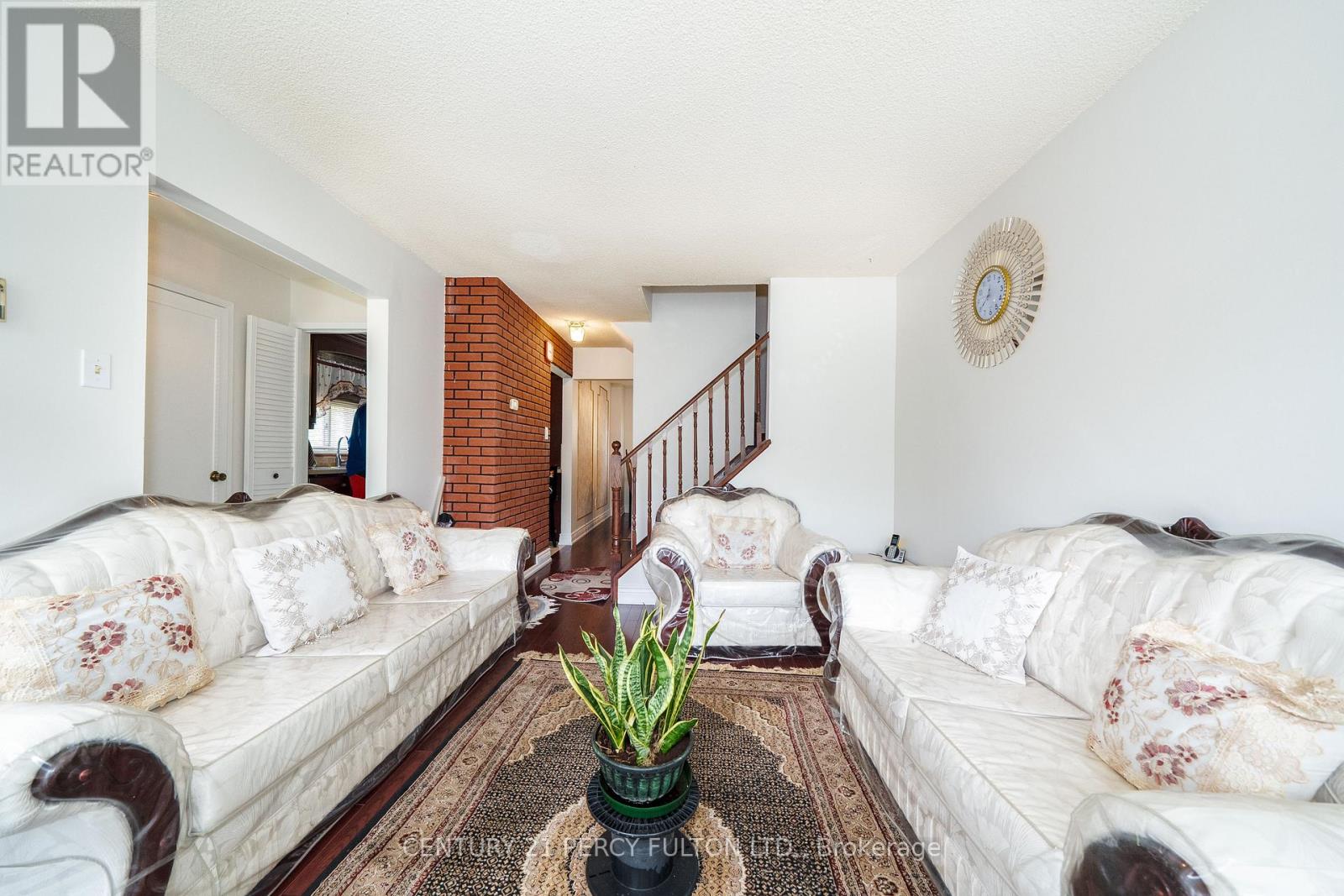 33 Nahanni Terrace, Toronto, Ontario  M1B 1B7 - Photo 4 - E13471644