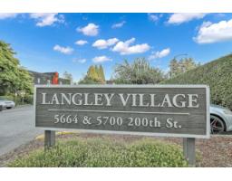 305 5664 200 STREET, Langley, British Columbia