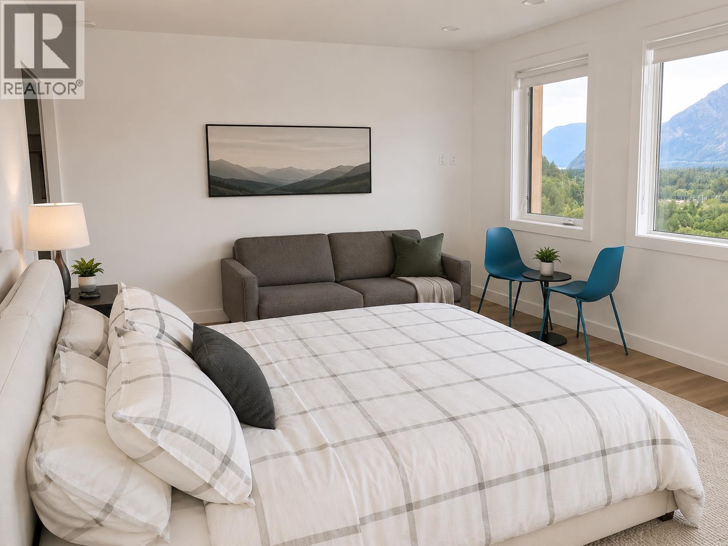 39249 Stellar Drive, Squamish, British Columbia  V8B 1G2 - Photo 5 - R3137339