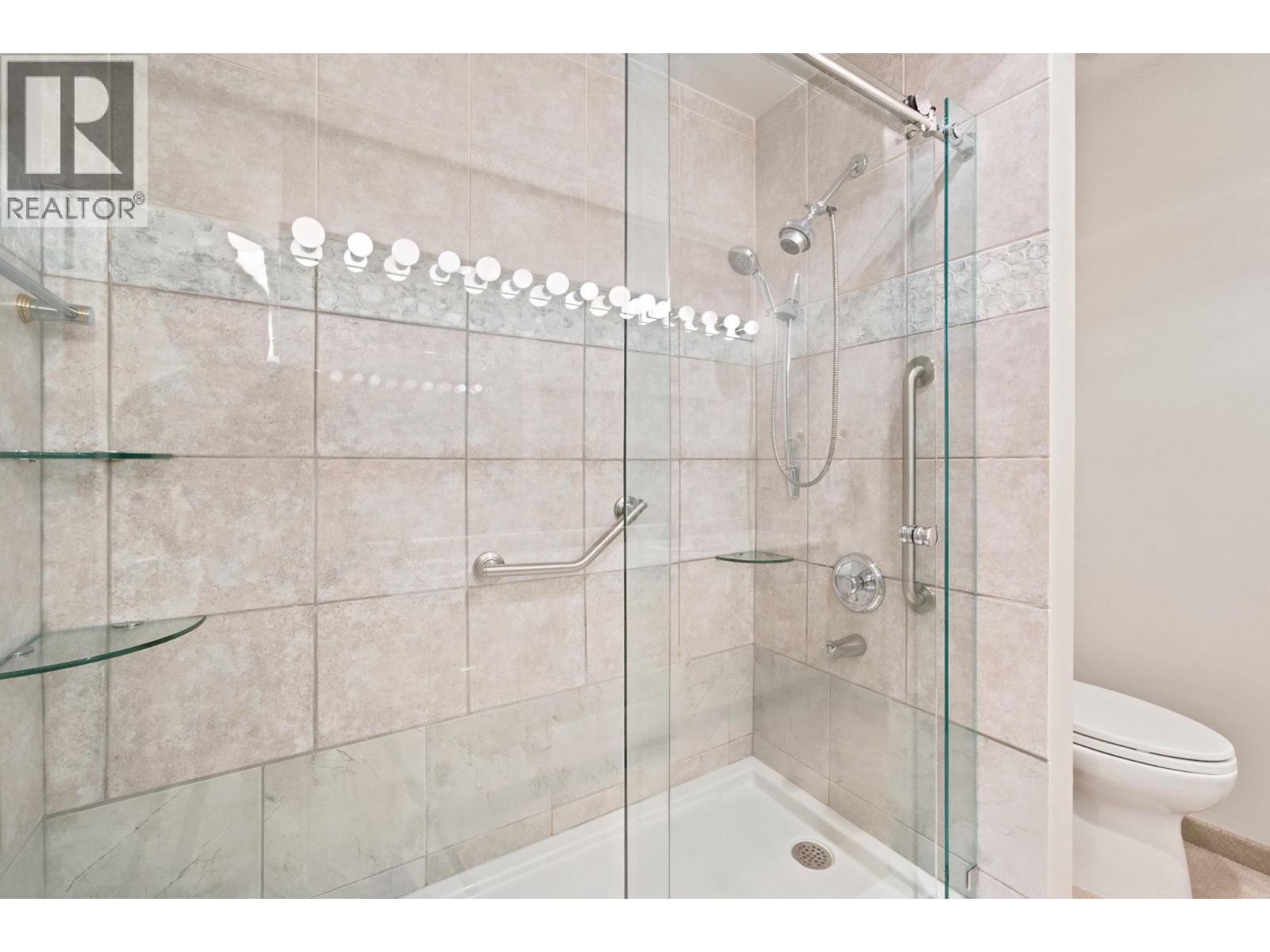 305 E 17th Street, North Vancouver, British Columbia  V7L 2W1 - Photo 23 - R3138148