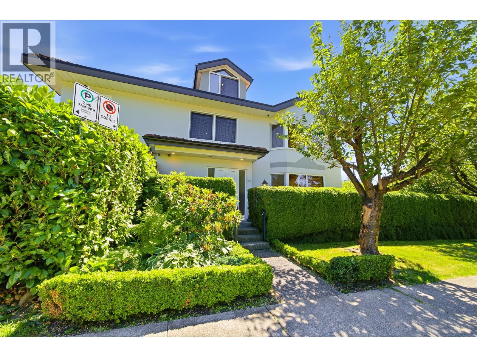 305 E 17th Street, North Vancouver, British Columbia  V7L 2W1 - Photo 37 - R3138148