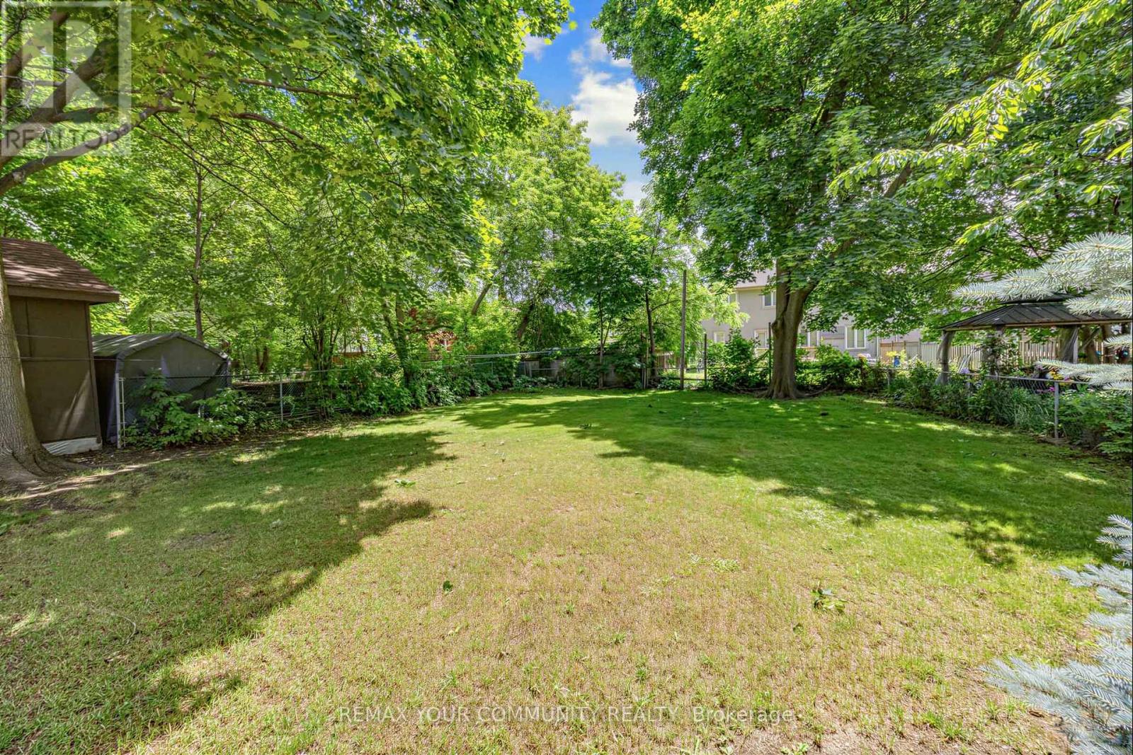 49 Moore Park Avenue, Toronto, Ontario  M2M 1M8 - Photo 5 - C13466098