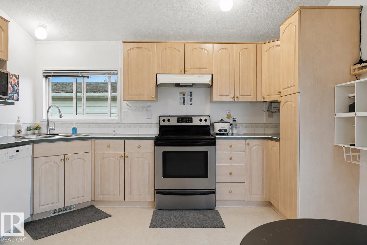 120 Springfield Cr, Spruce Grove, Alberta  T7X 3H8 - Photo 10 - E4494676