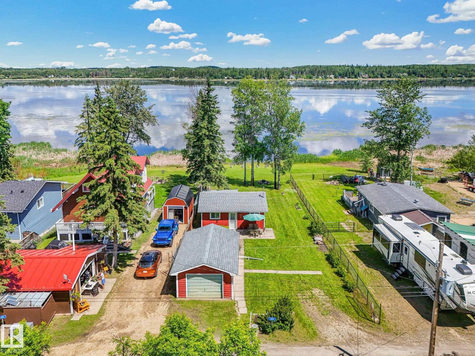 604 Blue Heron Drive, rural lac ste. anne county, Alberta