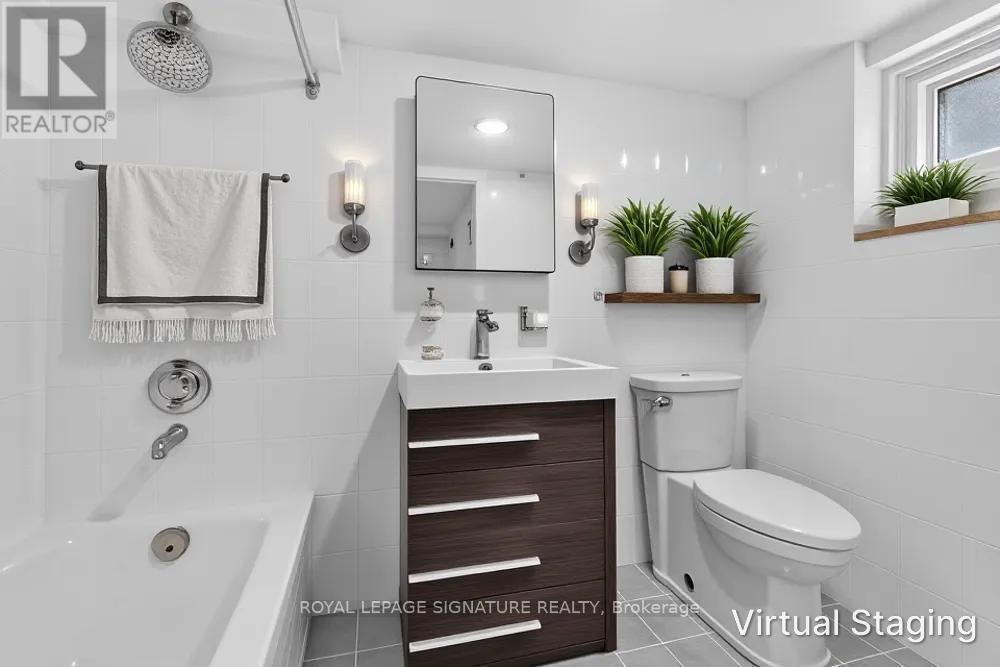 57 Miranda Avenue, Toronto, Ontario  M6E 4G3 - Photo 39 - W13463824