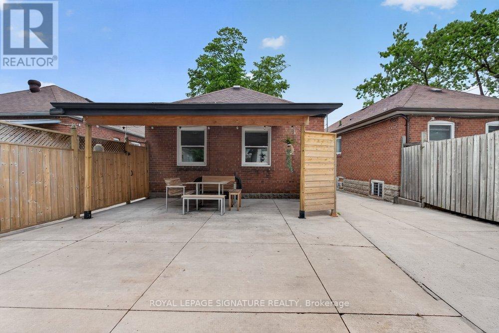 57 Miranda Avenue, Toronto, Ontario  M6E 4G3 - Photo 43 - W13463824