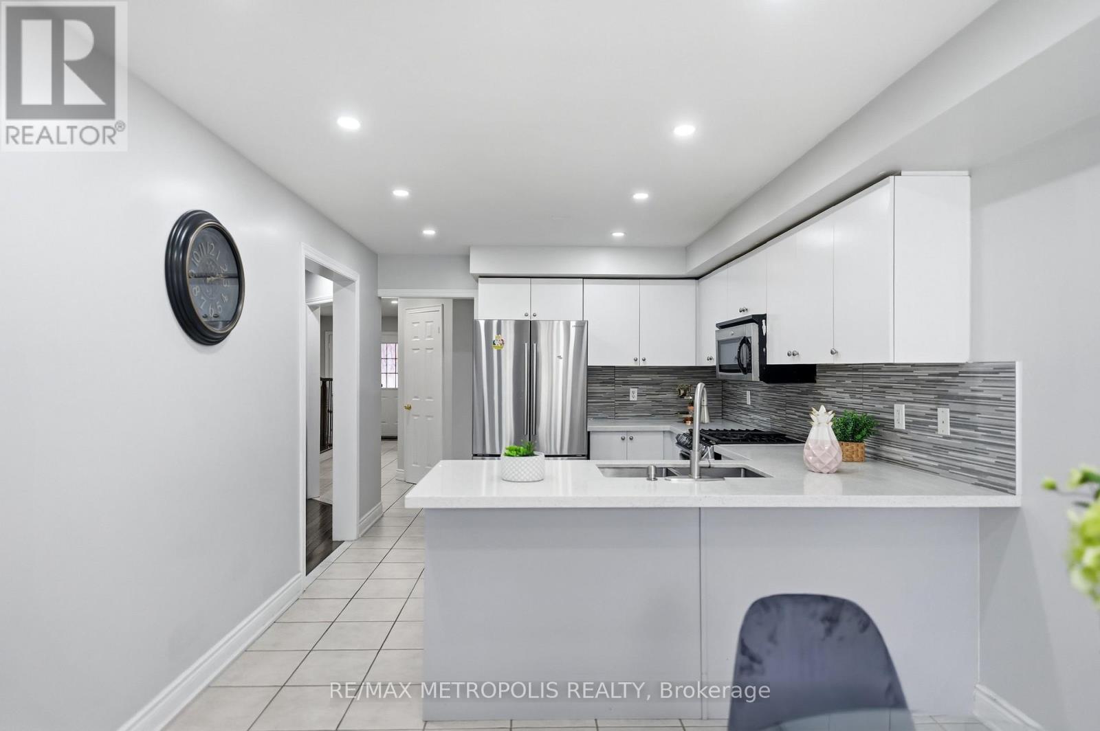 13 Capistro Street, Brampton, Ontario  L7A 3J2 - Photo 13 - W13469978