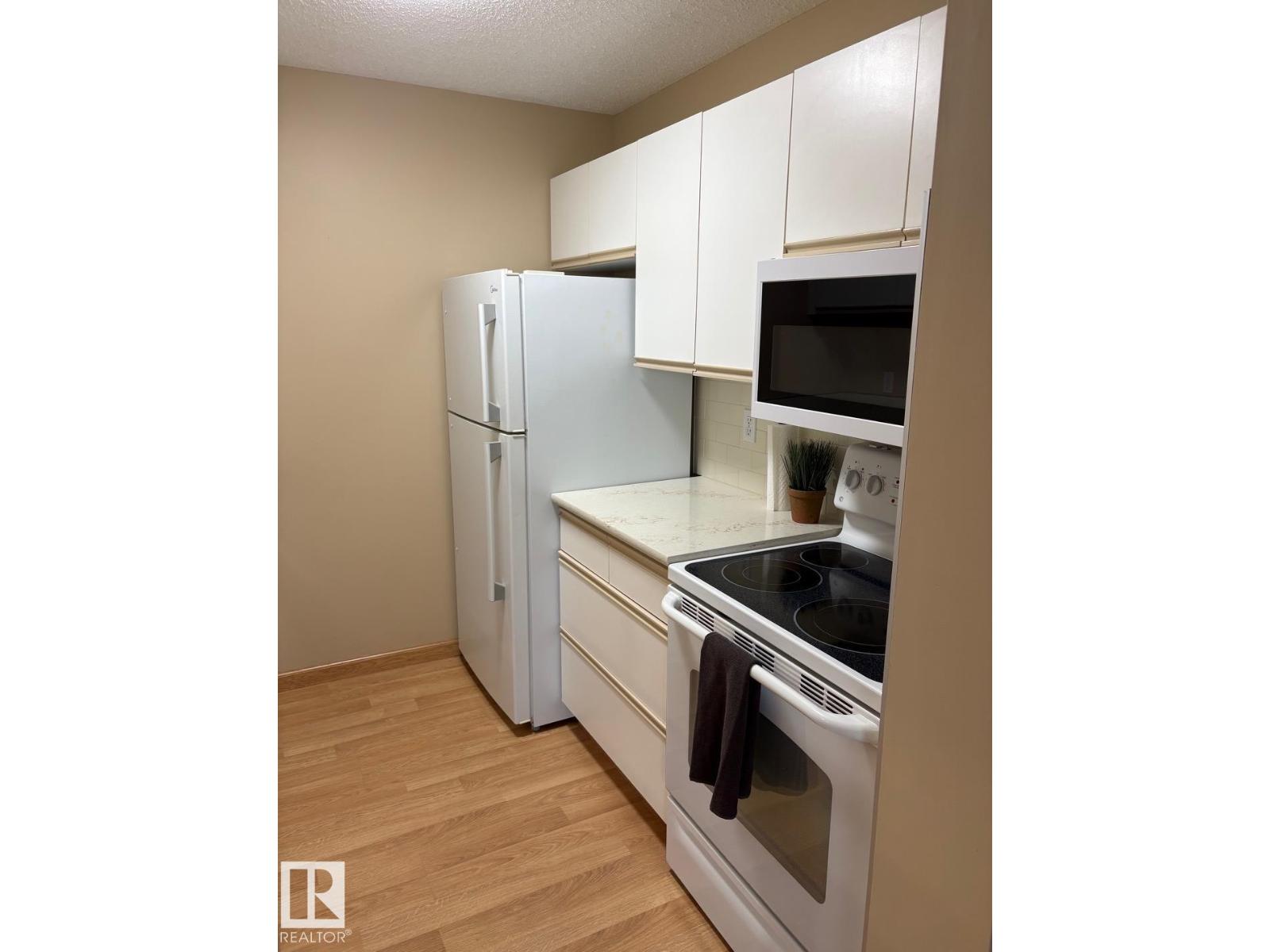 #324 6720 158 Av Nw, Edmonton, Alberta  T5Z 3B1 - Photo 8 - E4494835