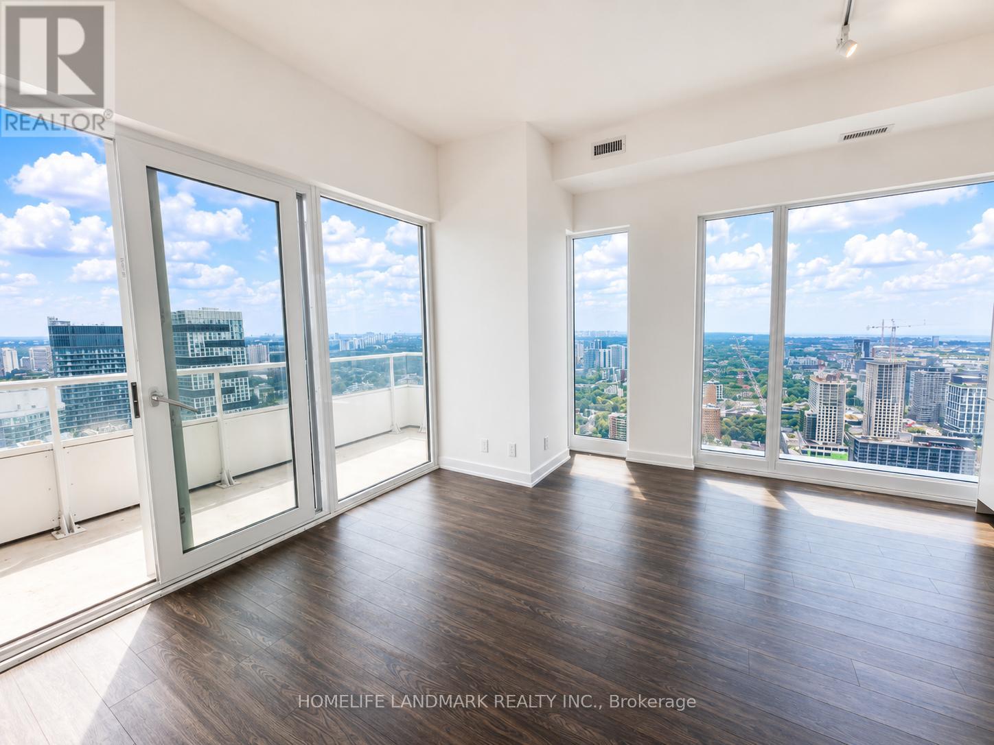 5202 - 88 Queen Street E, Toronto, Ontario  M5C 0B6 - Photo 2 - C13471710