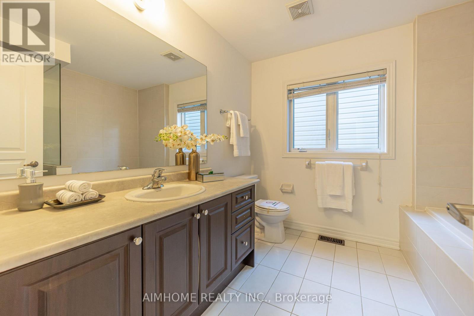 44 Nipigon Avenue, Markham, Ontario  L6C 0X6 - Photo 29 - N13469836
