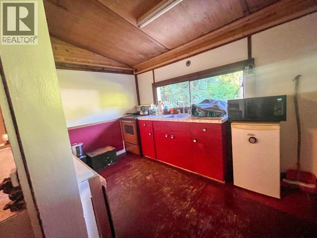 2520 Jenkinson Road, Powell River, British Columbia  V8A 0N2 - Photo 2 - 20008