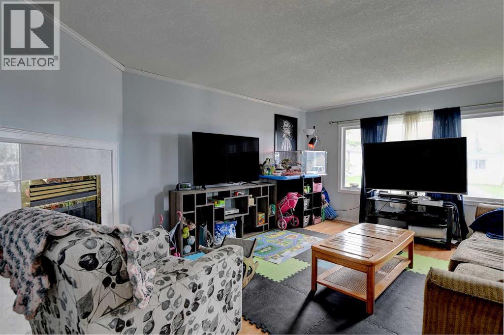 9766 119a Avenue, Grande Prairie, Alberta T8V 5H7 - Photo 3 - A2311630