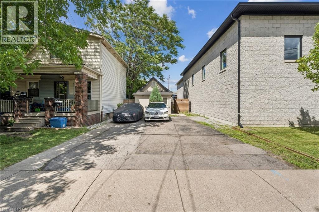43 WHITFIELD Avenue, Hamilton, Ontario