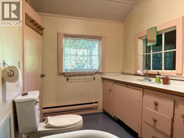 2520 Jenkinson Road, Powell River, British Columbia  V8A 0N2 - Photo 14 - 20008