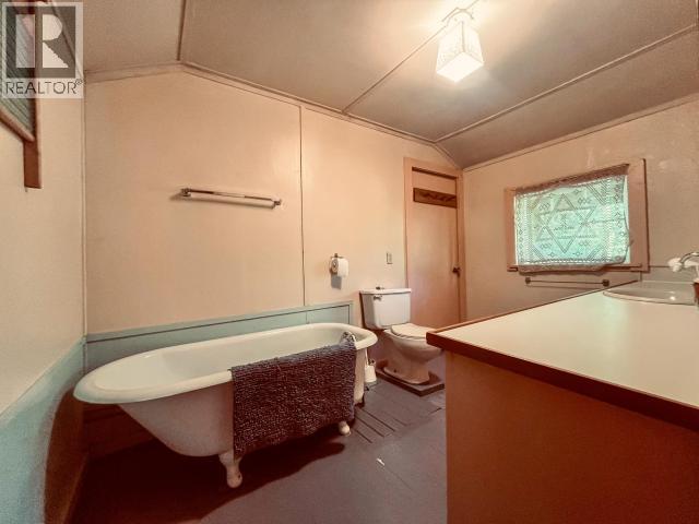 2520 Jenkinson Road, Powell River, British Columbia  V8A 0N2 - Photo 16 - 20008