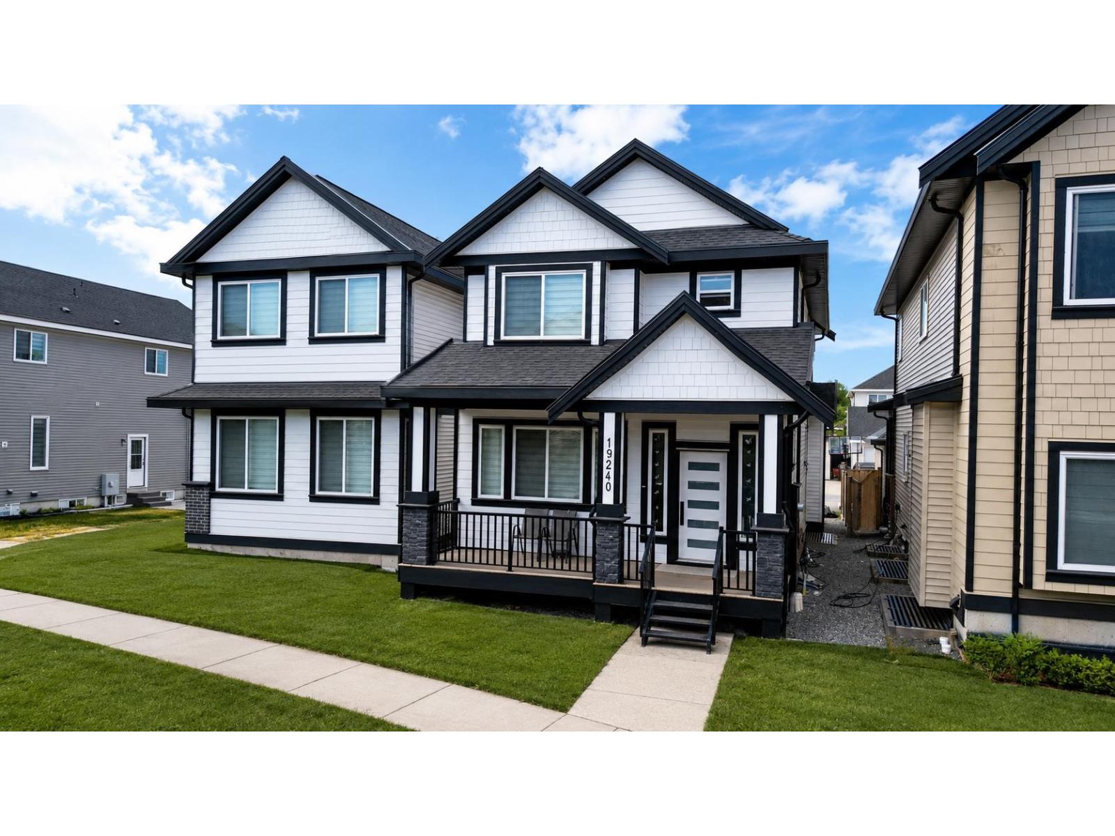 19240 Aloha Drive, Surrey, British Columbia  V4N 6T9 - Photo 3 - R3137530