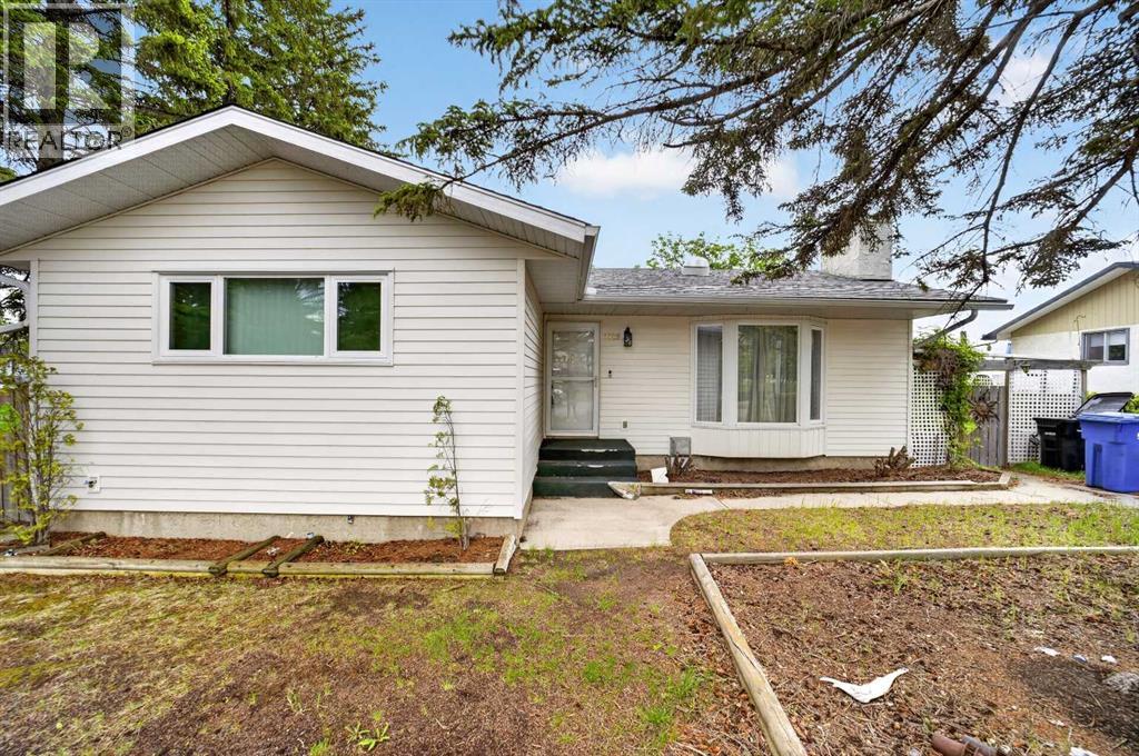 1329 Idaho Street, Carstairs, Alberta