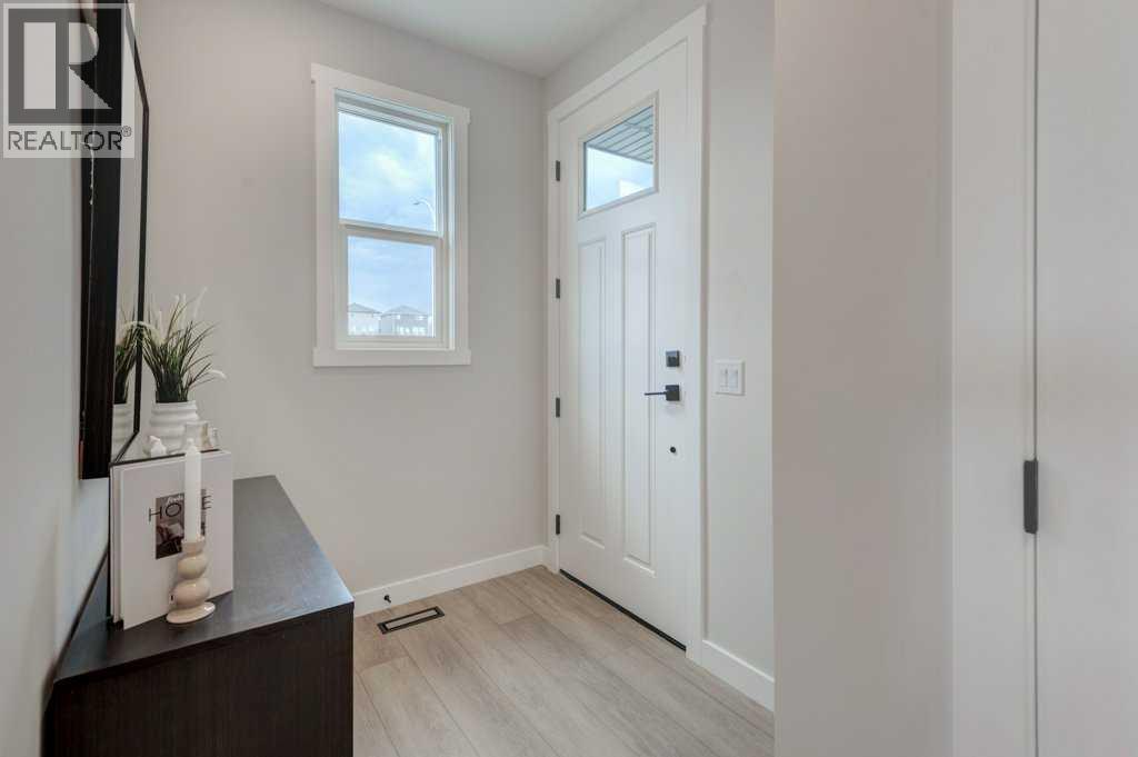 408 Edgefield Point, Strathmore, Alberta  T1P 0H6 - Photo 4 - A2321323
